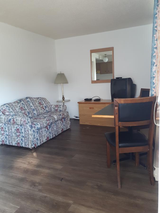 Travellers Rest Motel Salmon Arm Ngoại thất bức ảnh