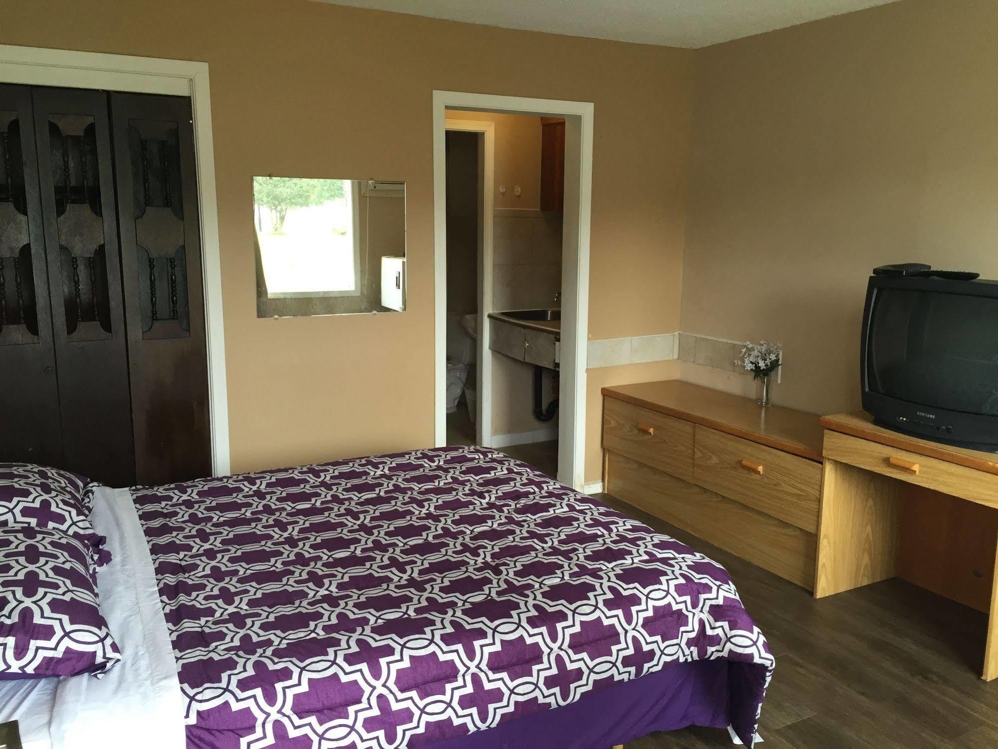 Travellers Rest Motel Salmon Arm Ngoại thất bức ảnh